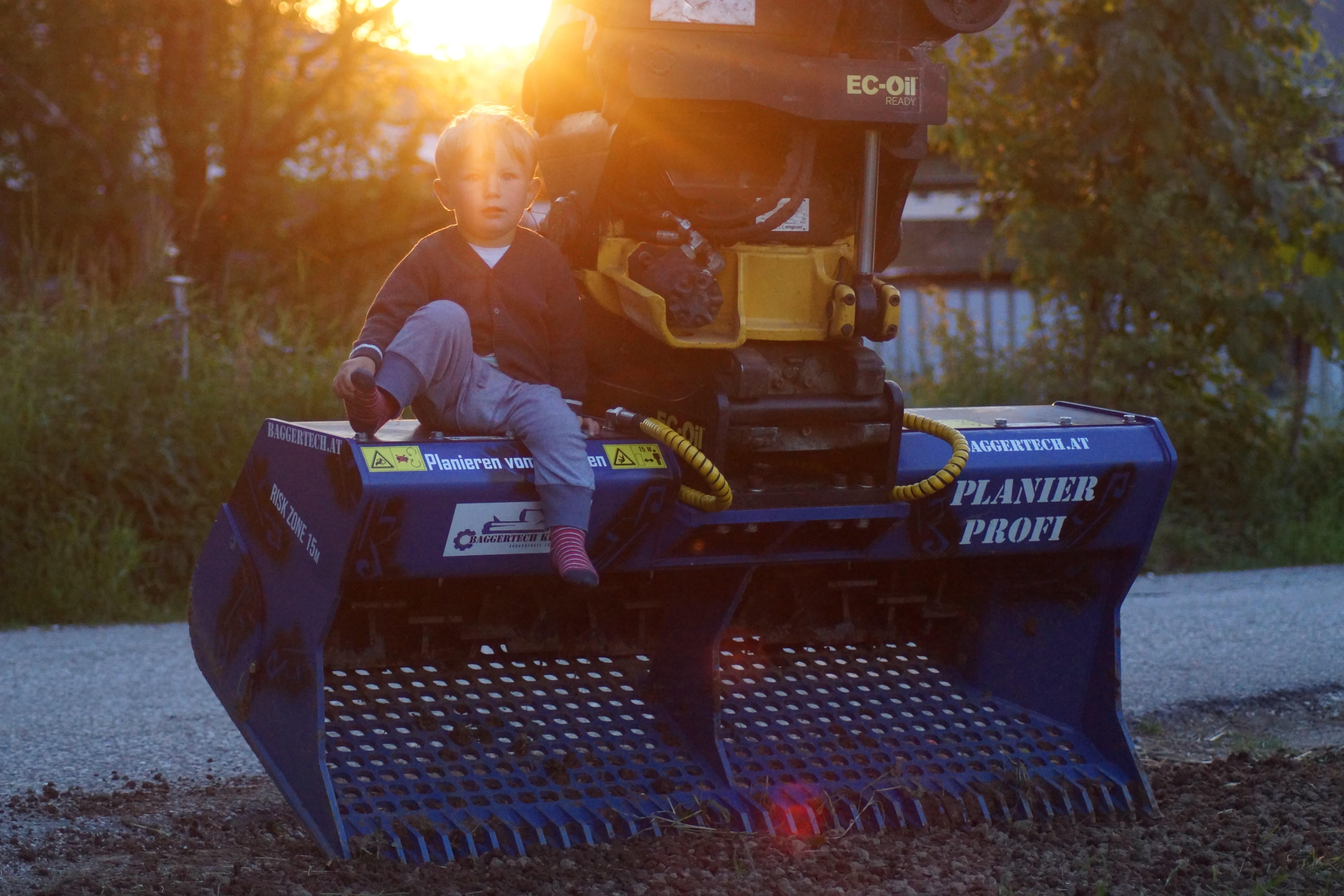 Planier Profi — Rekultivieren und Planieren vom Feinsten